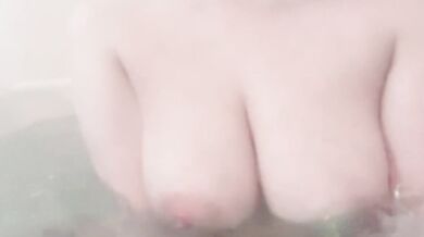 湯けむりおっぱい