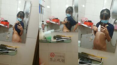 口罩妹對鏡自拍美臀