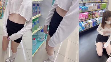 口罩妹超市跳蛋自慰露奶