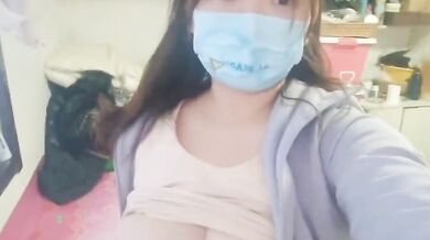 露奶自拍41