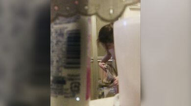 Cấp bách! Rõ ràng tư thế của cô gái sinh viên đại học lúc này rất đẹp