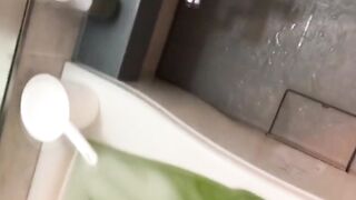 Personal photos of 3 people who are 1 year old in college and bathing photos of オススメ animation