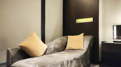 Xiaobao Xunhua, the internet celebrity anchor, has a slim and charming figure