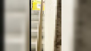 ゴミ出し如wife) Nearly the house's Ou さんの, 见上げるノーブラおっぱい①