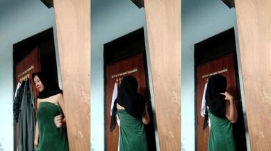 Delia after shower (Leaked Video)