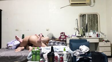 台灣情侶在家做愛自拍公開