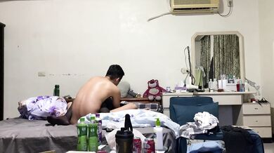 台灣情侶在家做愛自拍公開
