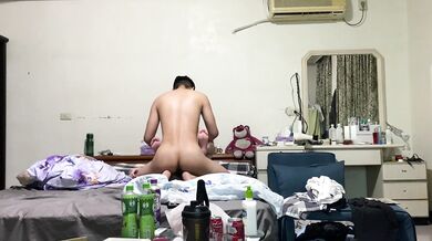 台灣情侶在家做愛自拍公開