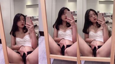 母狗自慰給主人看