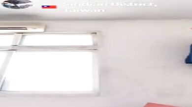 Anh cũng muốn em làm tổn thương anh như thế này