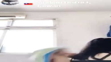 Anh cũng muốn em làm tổn thương anh như thế này