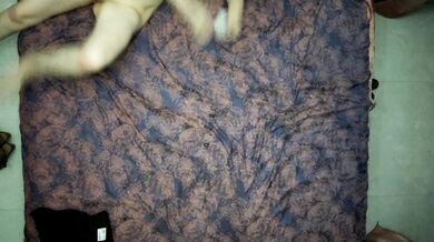 モンゴルの少女がホテルでセックスをしているところを密かに撮影される