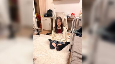 JK huấn luyện chó cái với ngực nhỏ và đeo kính 1