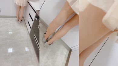 Kitchen Raid: Hairy Sausage