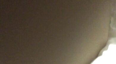 Chuzhou 19-year-old slutty student high school girlfriend eats cock