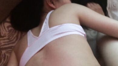 Chuzhou 19-year-old slutty student high school girlfriend eats cock