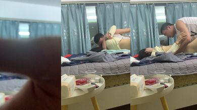 Một anh chàng xã giao yêu cầu một cô gái trẻ ở WeChat gần đó về nhà và quan hệ tình dục.