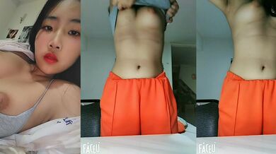 Taipei 18-year-old girl shows off her body in selfie