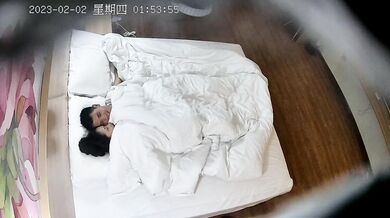 2023_02_02 A man and a woman have an affair in a hotel room