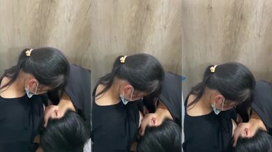 Bí mật quay phim cặp đôi liếm ngực và quan hệ tình dục bằng miệng trong toilet