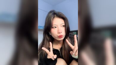 Bạn cùng lớp bị phạt vì chơi Dám