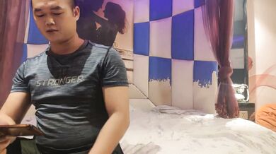 Người đẹp Hồ Nam bị chụp lén khi nhận phòng khách sạn