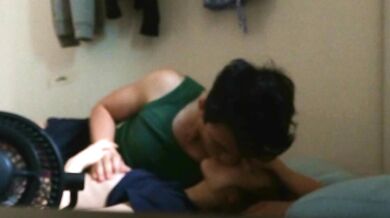 韓国人カップルが賃貸住宅で愛し合う