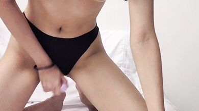 新加坡妹妹跳蛋自慰高潮