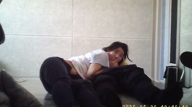 Trai béo Hàn Quốc và nữ thư ký quan hệ tại nhà và chụp ảnh tự sướng