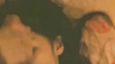 Quan hệ bằng miệng khi nằm cho đến khi ăn hết lông