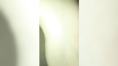 老婆出軌玩玩具，還叫得很大聲