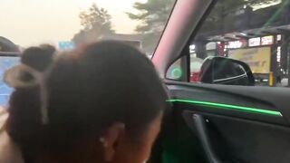 Tesla owner waits for green light to have oral sex