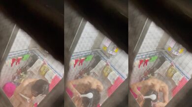 Em gái hàng xóm tắm ở nhà bạn tôi