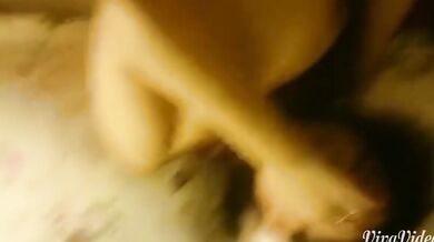 美女與炮友做愛自拍,瘋狂扭腰擺臀又嬌喘(2)