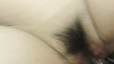 Sister was broken by her brother, she bit the towel to stop crying in pain