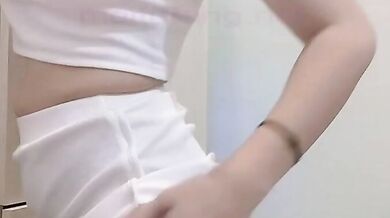 反差甜美短發妹子自拍合輯