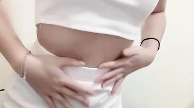 反差甜美短發妹子自拍合輯