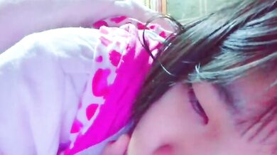 可愛妹妹自拍發給男友