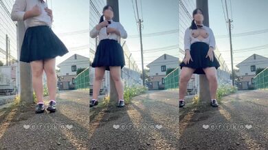 JK Erika ngực to lộ hàng 1