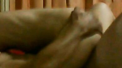 Khi tôi gặp một con ngựa nhỏ, tôi muốn quan hệ với nó một cách điên cuồng