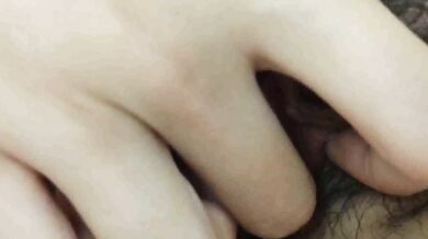 女子高生がマンコに触れる 2