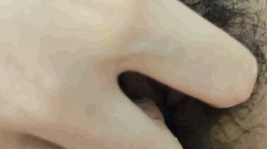 女子高生がマンコに触れる 2