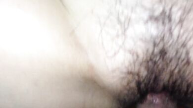 Brother and sister have sex at home, this time the elder sister takes the initiative to ask for cum in her vagina