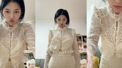 Cô gái chụp ảnh tự sướng tặng bạn trai