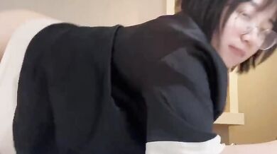 眼鏡母狗愛自慰-1