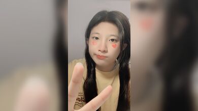 Tính khí tương phản ngực to chân dài cô gái 4