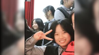 貧乳女子高生がシャワーを浴びながら自撮り