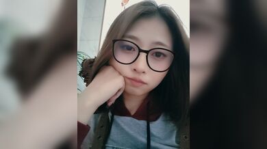 Kính đẹp khỏa thân dildo thủ dâm phun nước