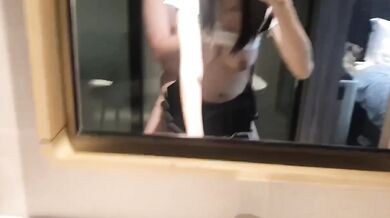 Hotel after entering the college girl selfie